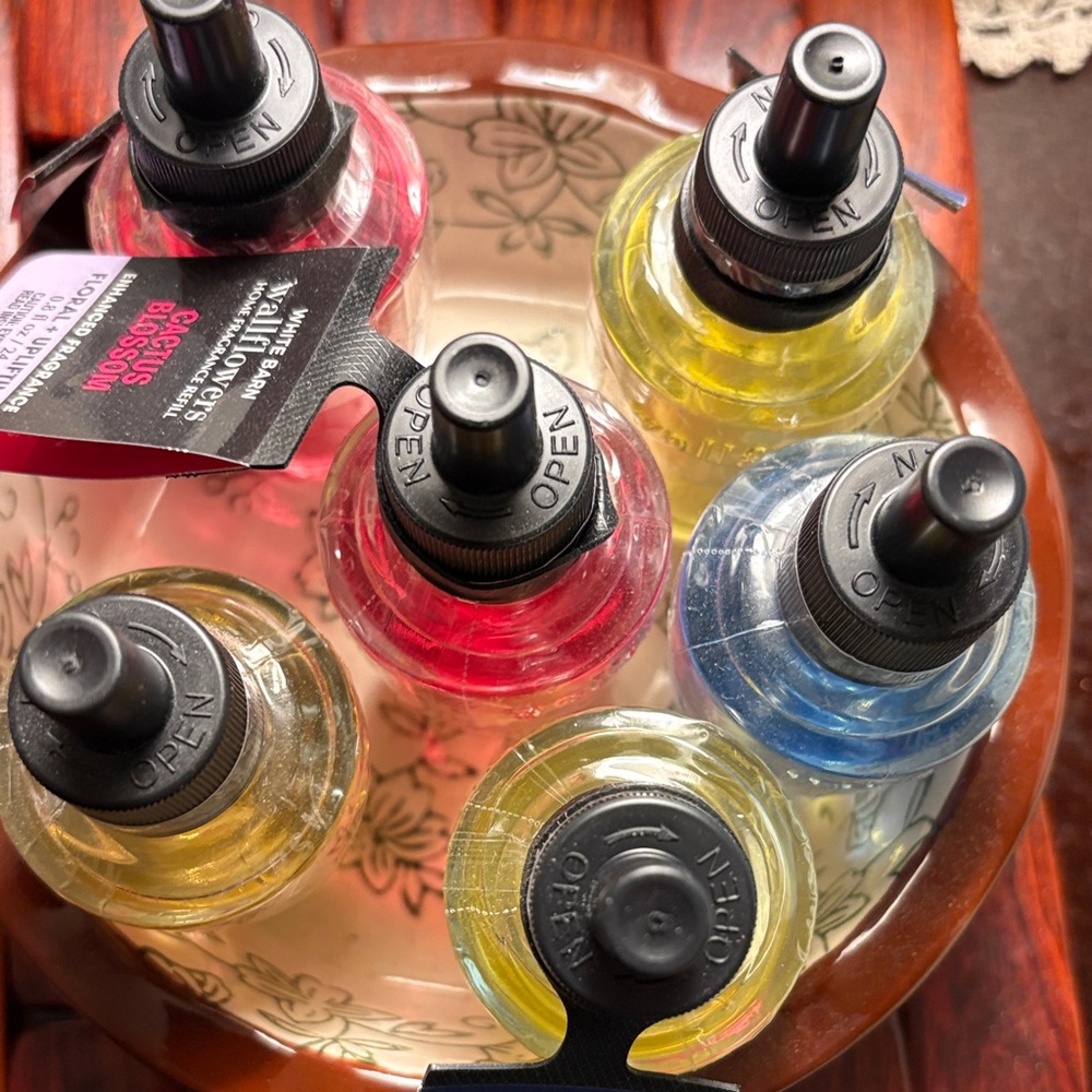 Bath & Body Works Fragrance Refills - Red, Yellow, and Blue